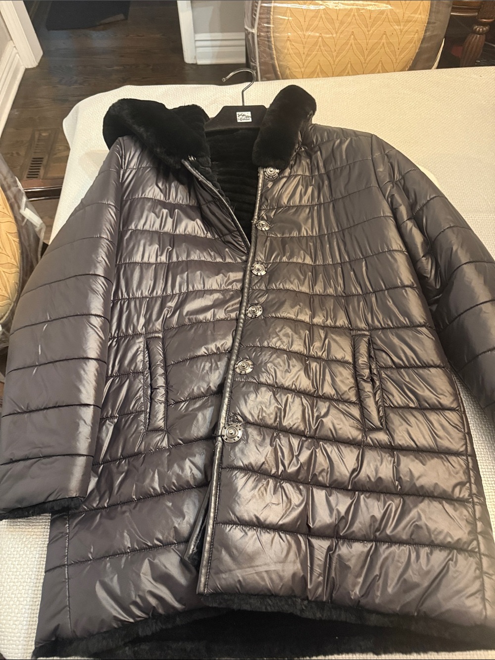 DKNY Shiny Black Quilted Puffer Coat with Faux Fur Collar